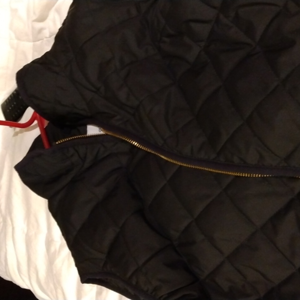 Vest - Picture 3 of 4